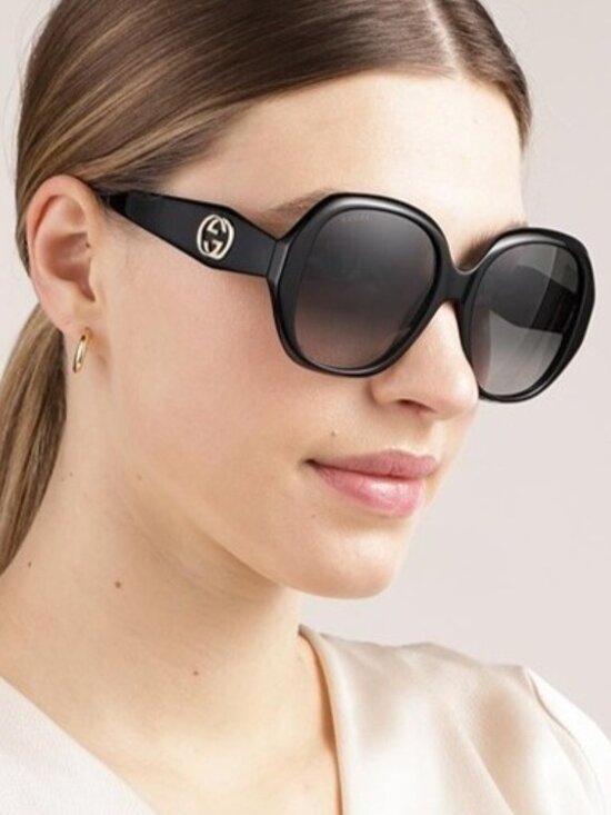 Gucci GG0796S 001 Women Sunglasses Black Square Frame, Grey Lenses main image 4